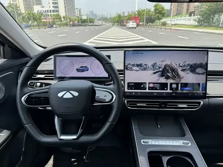 Fengyun A8L 2025 1.5TGDI 145km Standard 12