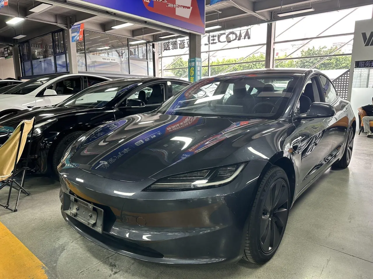 Tesla 2023 Model 3 Rejuvenation Edition Rear Wheel Drive Automatic Transmission - View 1