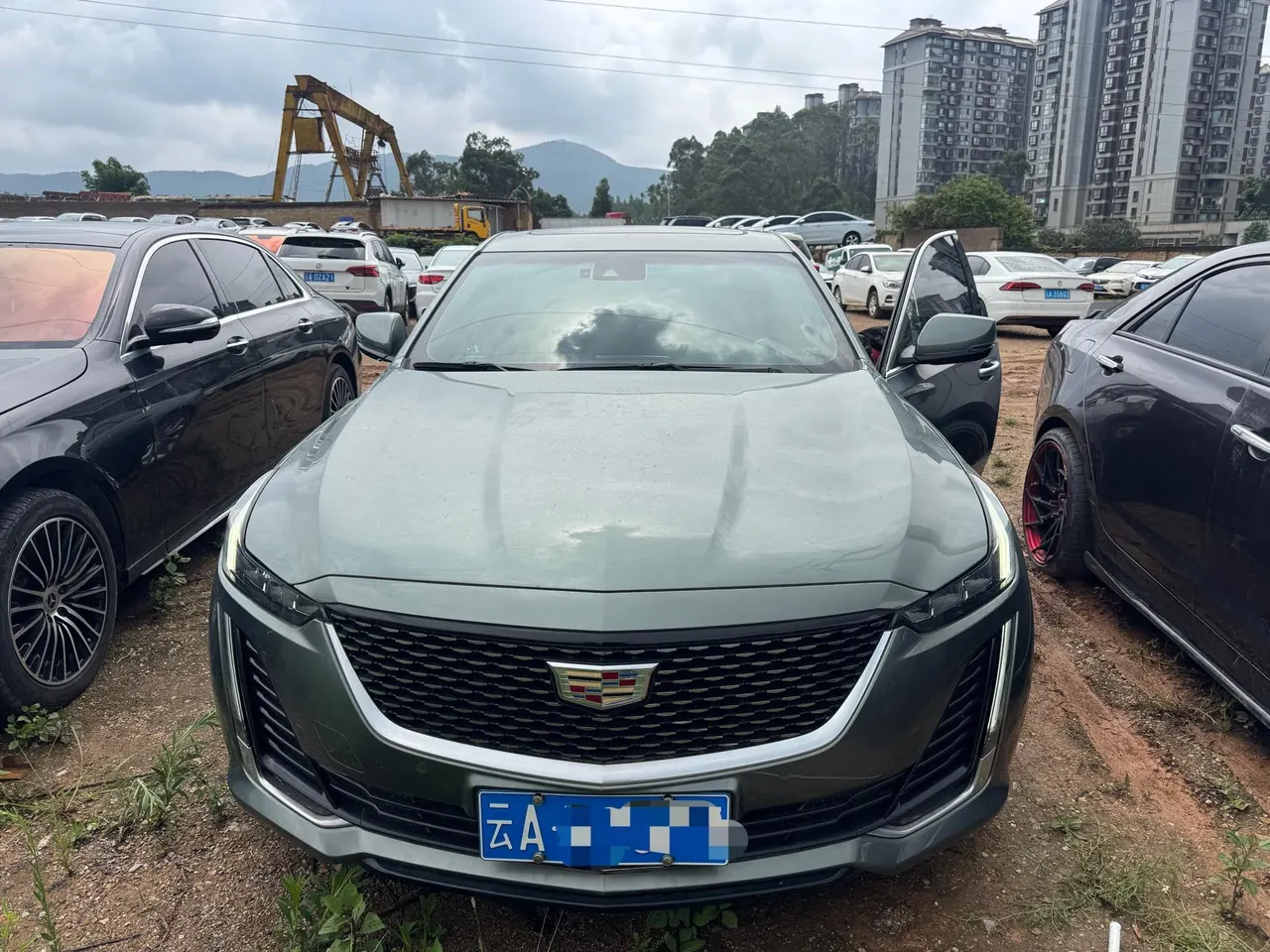 Cadillac 2023 CT5 2.0T 28T Luxury (Standard Edition) Automatic Gear - View 1