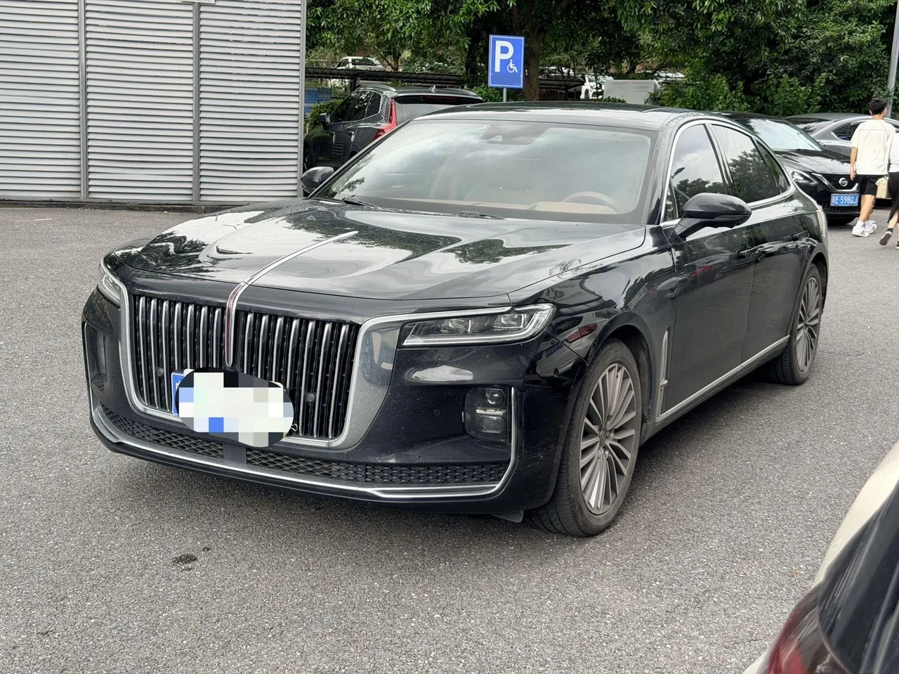 HongQi 2020 H9 48V 2.0T Zhilian Qi Chang Edition Automatic Gear - View 1