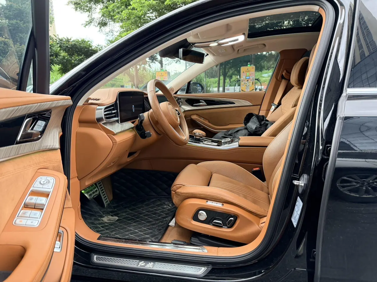 HongQi 2020 H9 48V 2.0T Zhilian Qi Chang Edition Automatic Gear 4