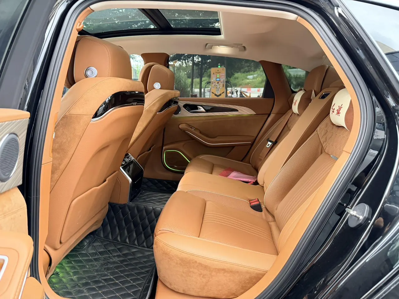 HongQi 2020 H9 48V 2.0T Zhilian Qi Chang Edition Automatic Gear 5