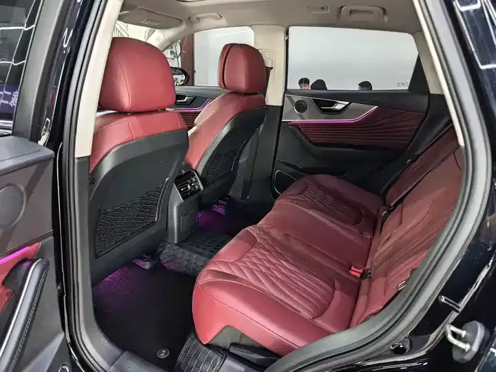 HongQi HS5 2023 2.0T 4WD Flag Pro Edition 6