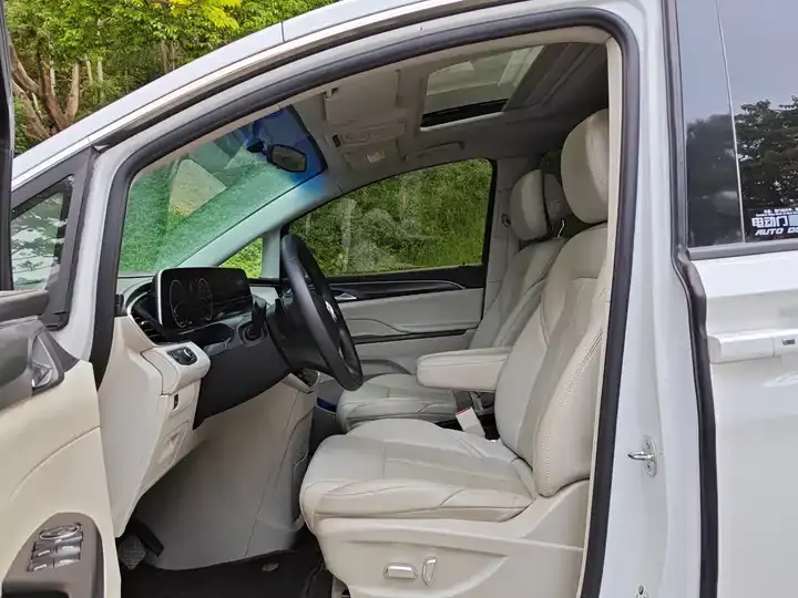 Buick GL8 2023 ES Lu Zun Comfort 8