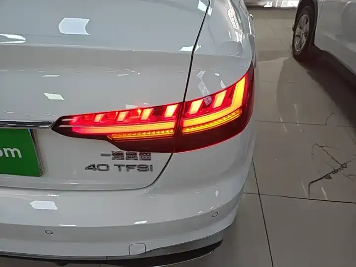 Audi A4L 2023 40 TFSI Fashion Dynamic 8