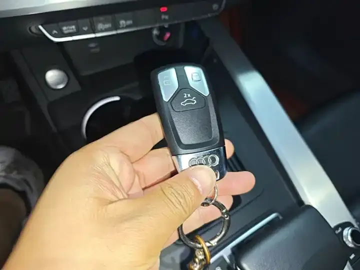 Audi A4L 2023 40 TFSI Fashion Dynamic 9