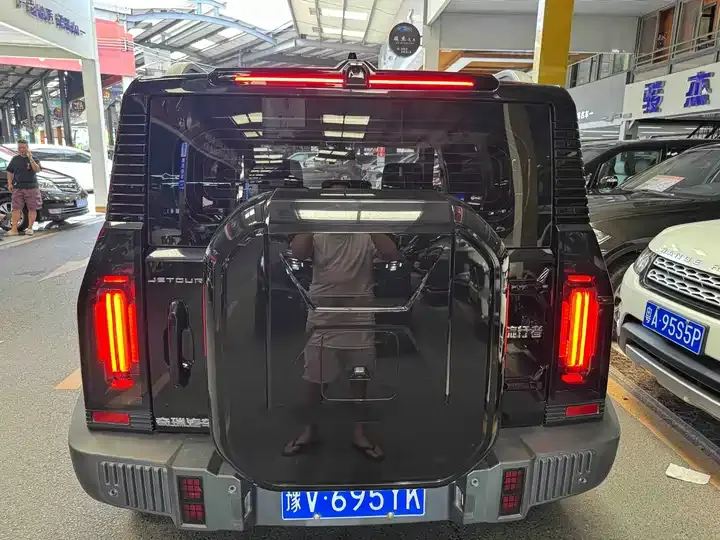 Jetour Traveler 2023 1.5T Two-Drive Discovery PRO 11