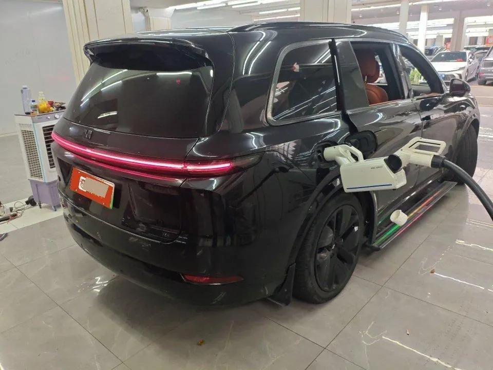 Li 2023 L9 Pro Edition Automatic Gear 2