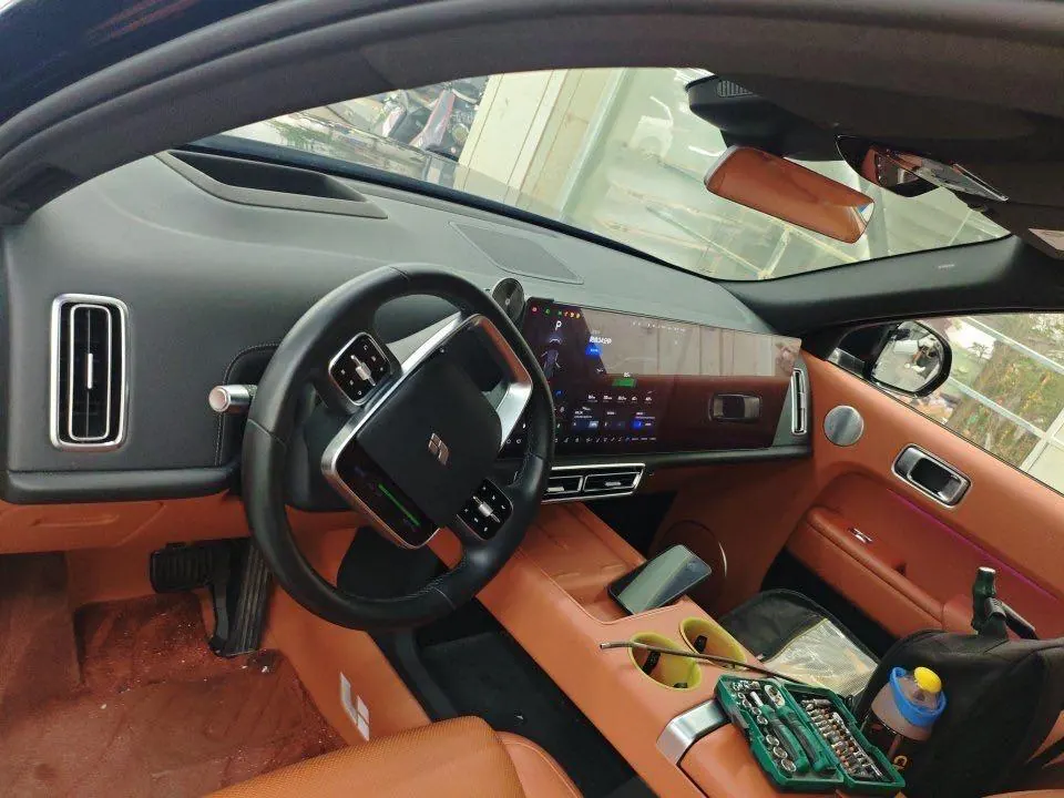 Li 2023 L9 Pro Edition Automatic Gear 5