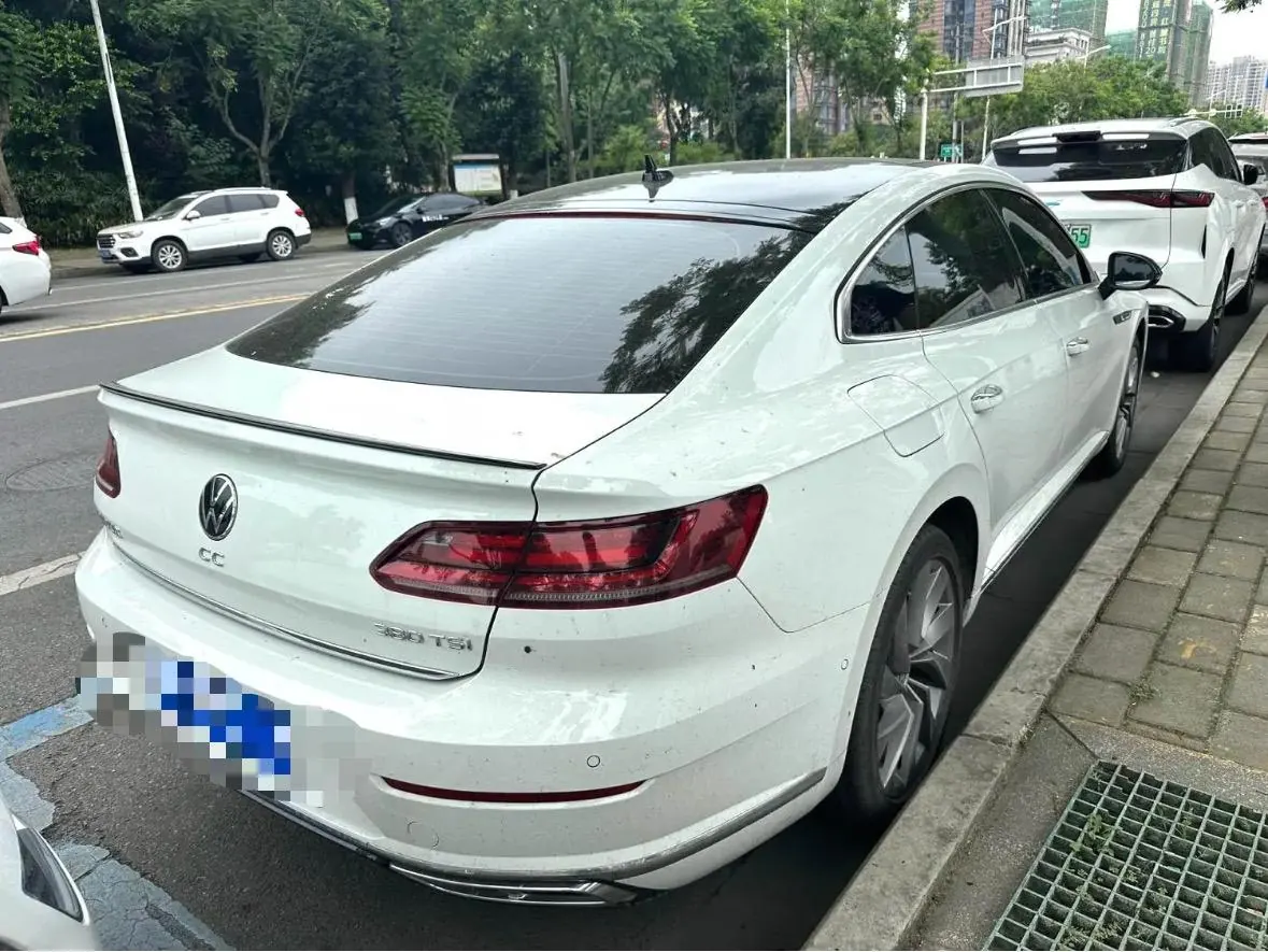 Volkswagen 2023 CC 2.0TSI 380TSI eye-catching automatic gear 2