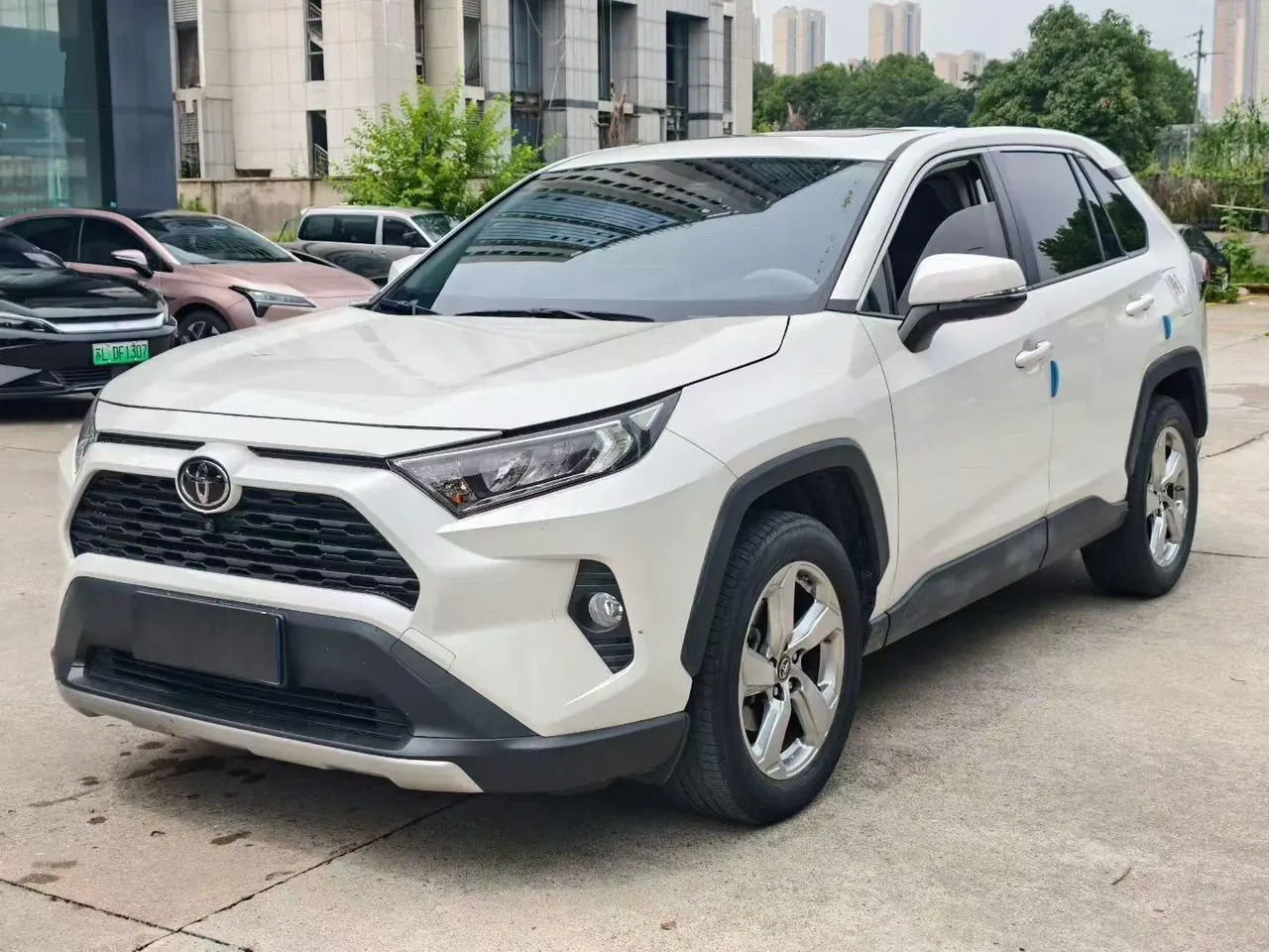 Open image lightbox: Toyota 2020 RAV4 Rongfeng 2.0 Stepless Four-wheel Drive Fashion Edition Automatic Gear