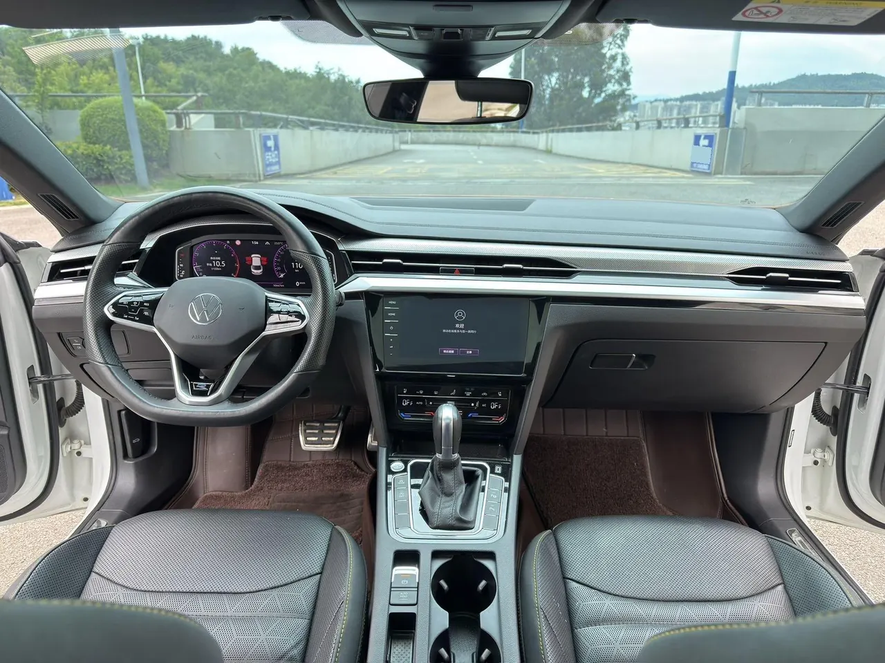Volkswagen 2023 CC 2.0TSI 380TSI eye-catching automatic gear 10