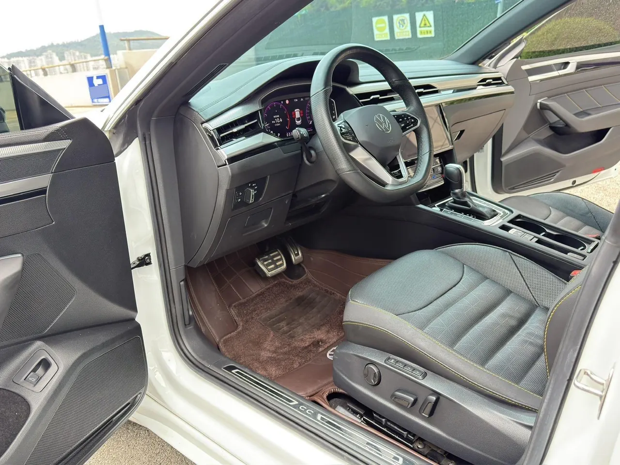Volkswagen 2023 CC 2.0TSI 380TSI eye-catching automatic gear 8