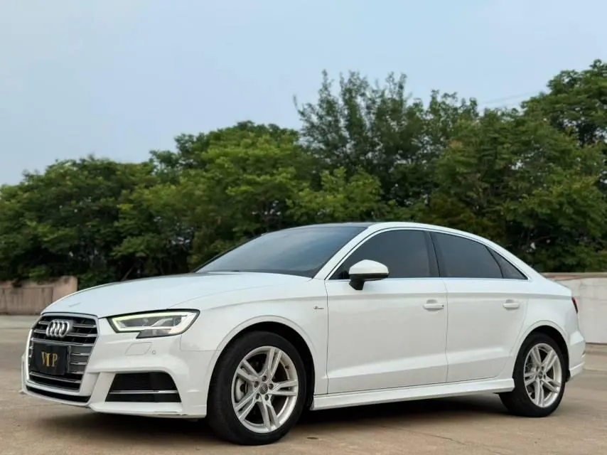 Open image lightbox: Audi 2020 A3 Limousine 1.4TFSI 35TFSI Fashion Automatic