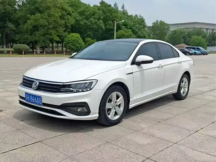 Ling Du 2019 230TSI DSG Vision Edition Country VI - View 1