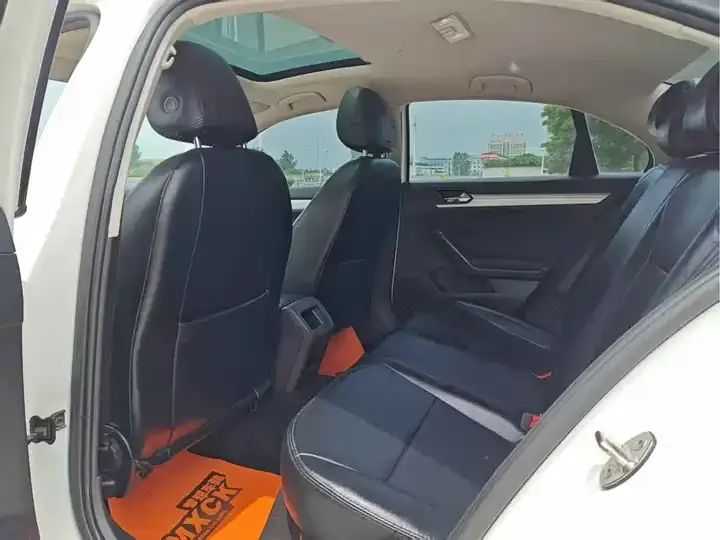 Ling Du 2019 230TSI DSG Vision Edition Country VI 8