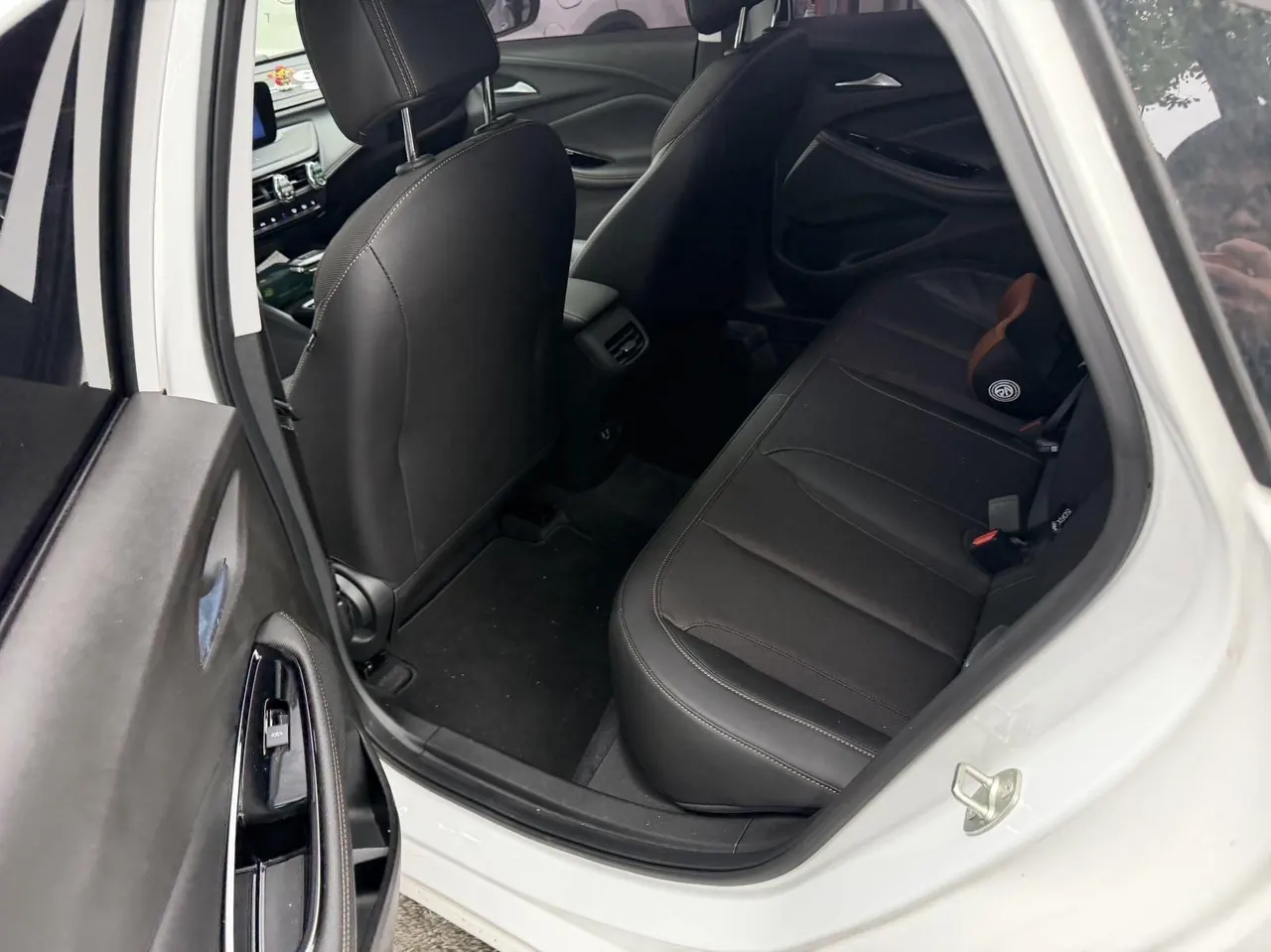 Buick 2023 Weilang Pro 1.5T Stepless Music Edition Automatic Gear 4