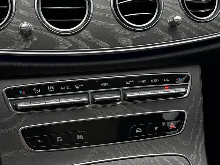 Mercedes Benz E Class 2021 E 300 L Luxury Model 12