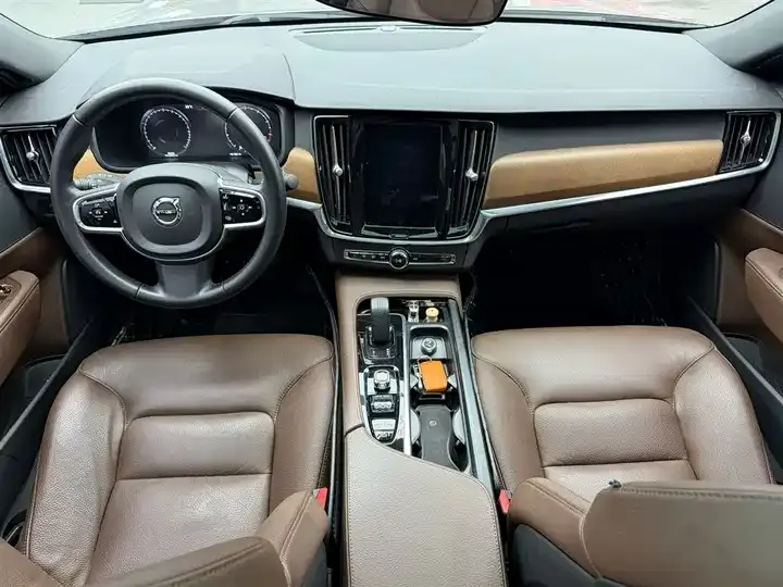 Volvo S90 2021 B5 Zhiyi Deluxe Edition 5