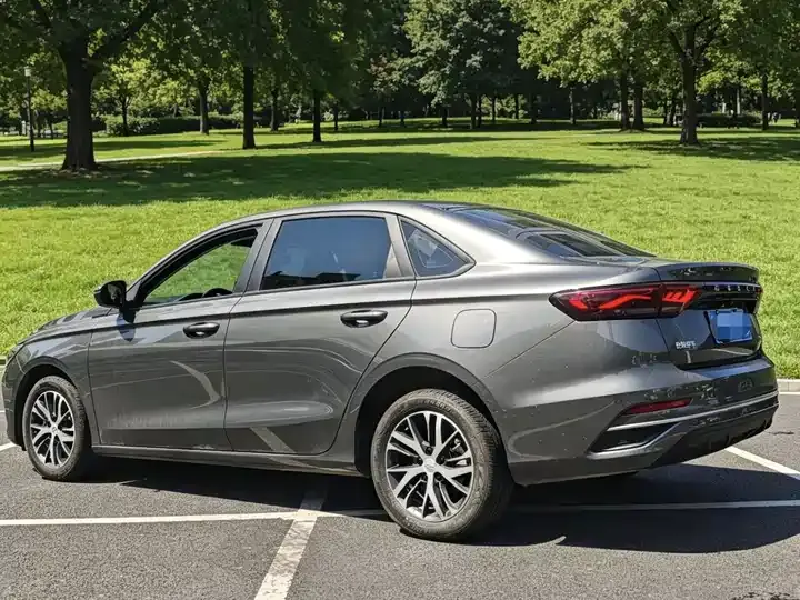 Emgrand 2025 4th Generation 1.5L CVT Longteng Edition 7