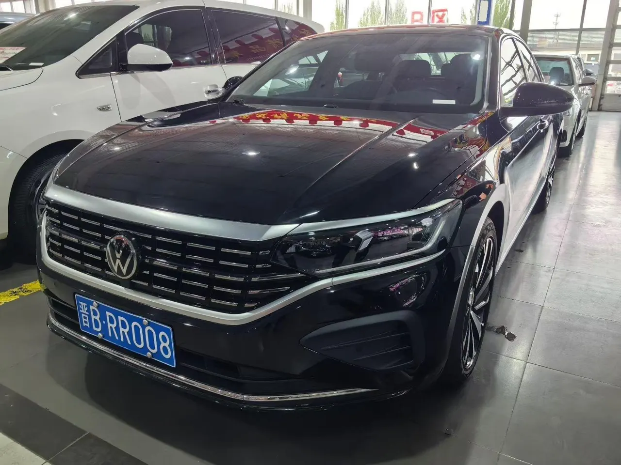 Open image lightbox: Volkswagen 2024 Passat 2.0TSI 330TSI Elite Edition Automatic