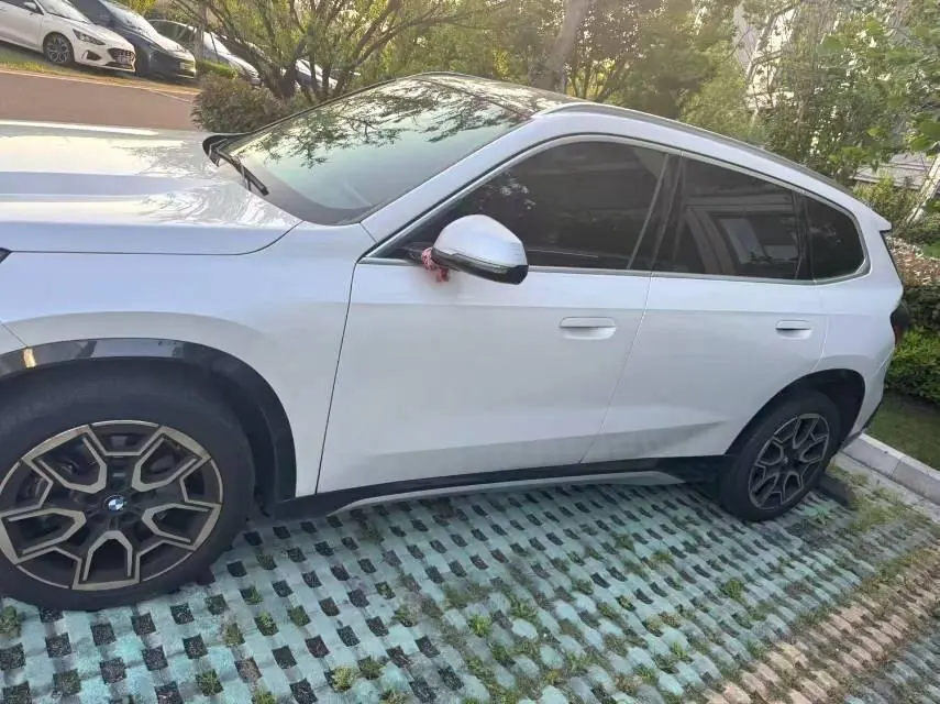 BMW 2023 X1 sDrive25Li 2.0T X design set automatic gear 4