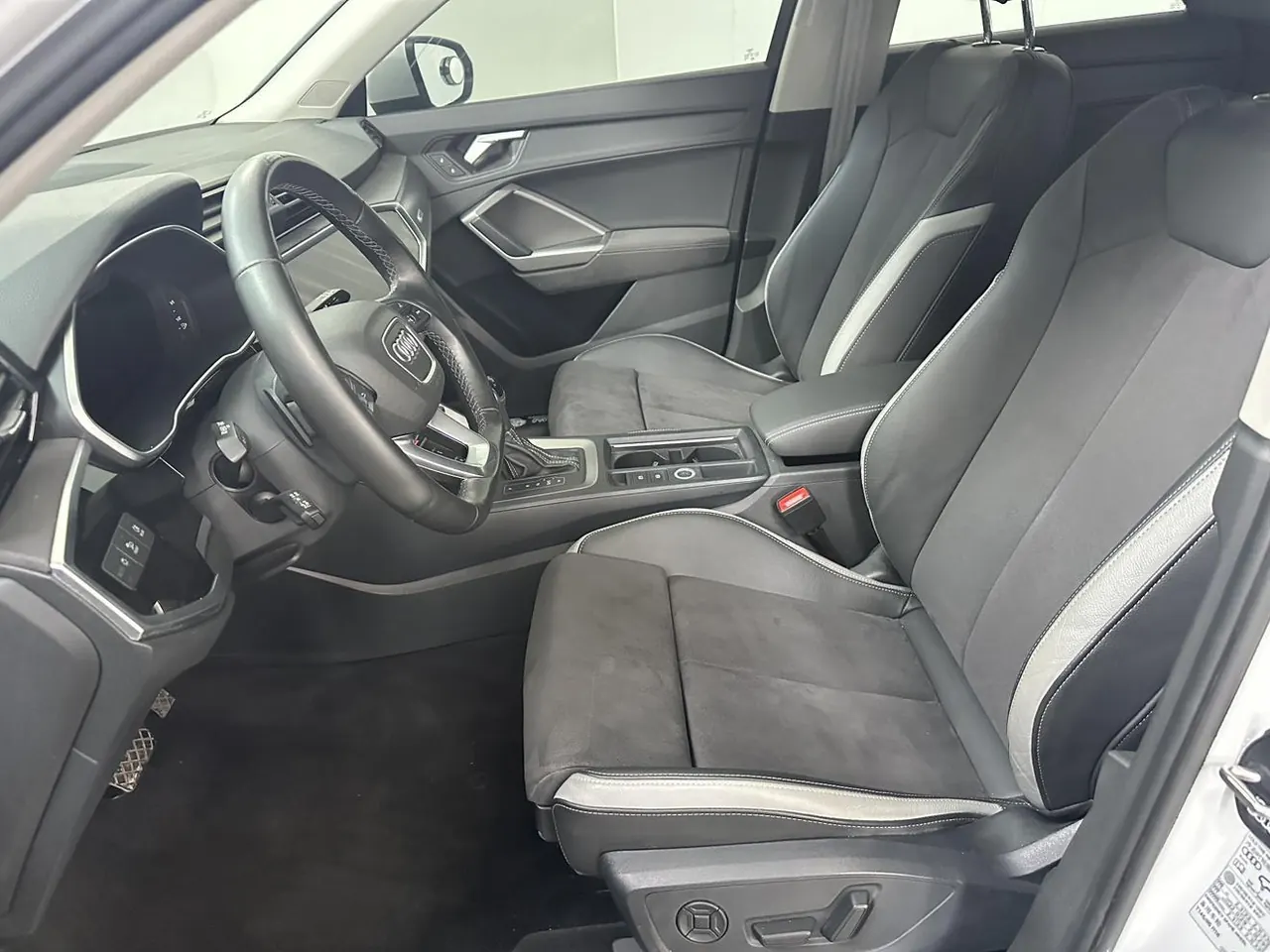 Audi 2023 Q3 1.4TFSI 35TFSI Fashion Dynamic Automatic 9