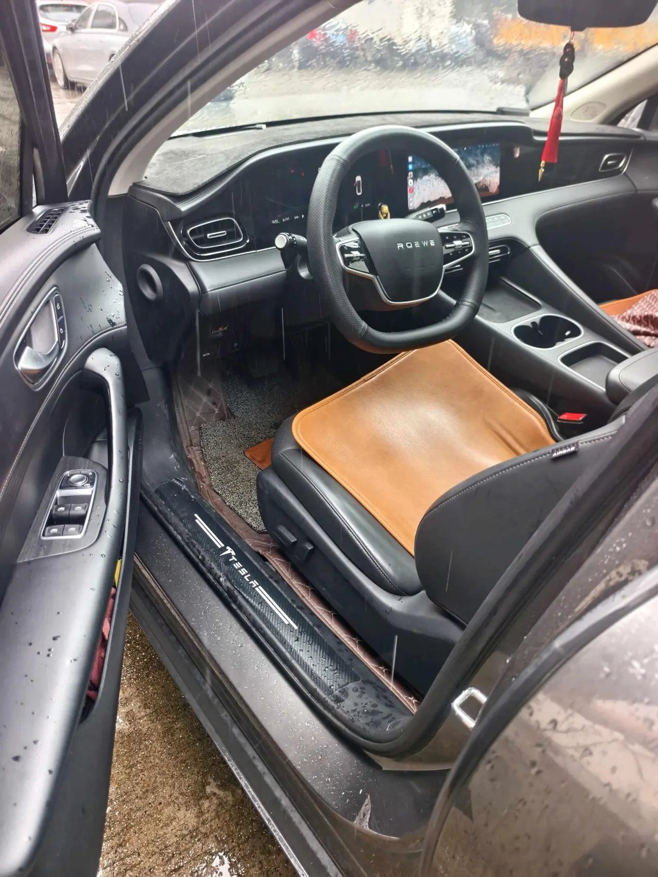 Roewe 2023 D7 DMH 1.5 125km Exceed Edition Automatic Gear 6