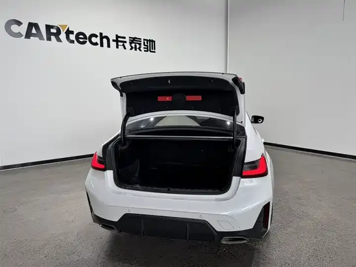 BMW 3 Series 2023 model 325i M Sport Package 10