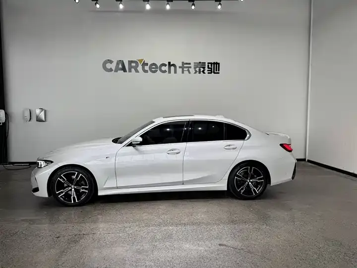 BMW 3 Series 2023 model 325i M Sport Package 7