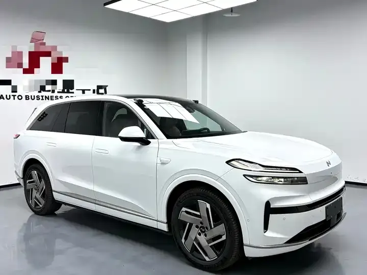 ONVO L90 2025 Max six-seat version 3