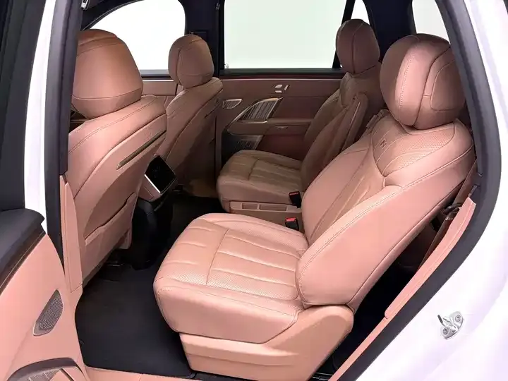 ONVO L90 2025 Max six-seat version 6