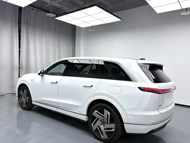 ONVO L90 2025 Max six-seat version 7