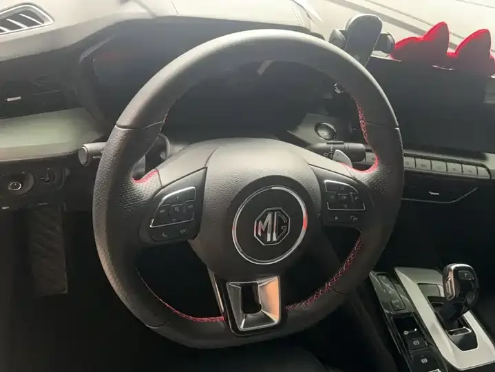 MG5 2023 300TGI DCT Premium Edition 4