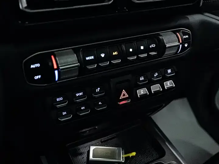 212 T01 2025 2.0T Changfeng 8