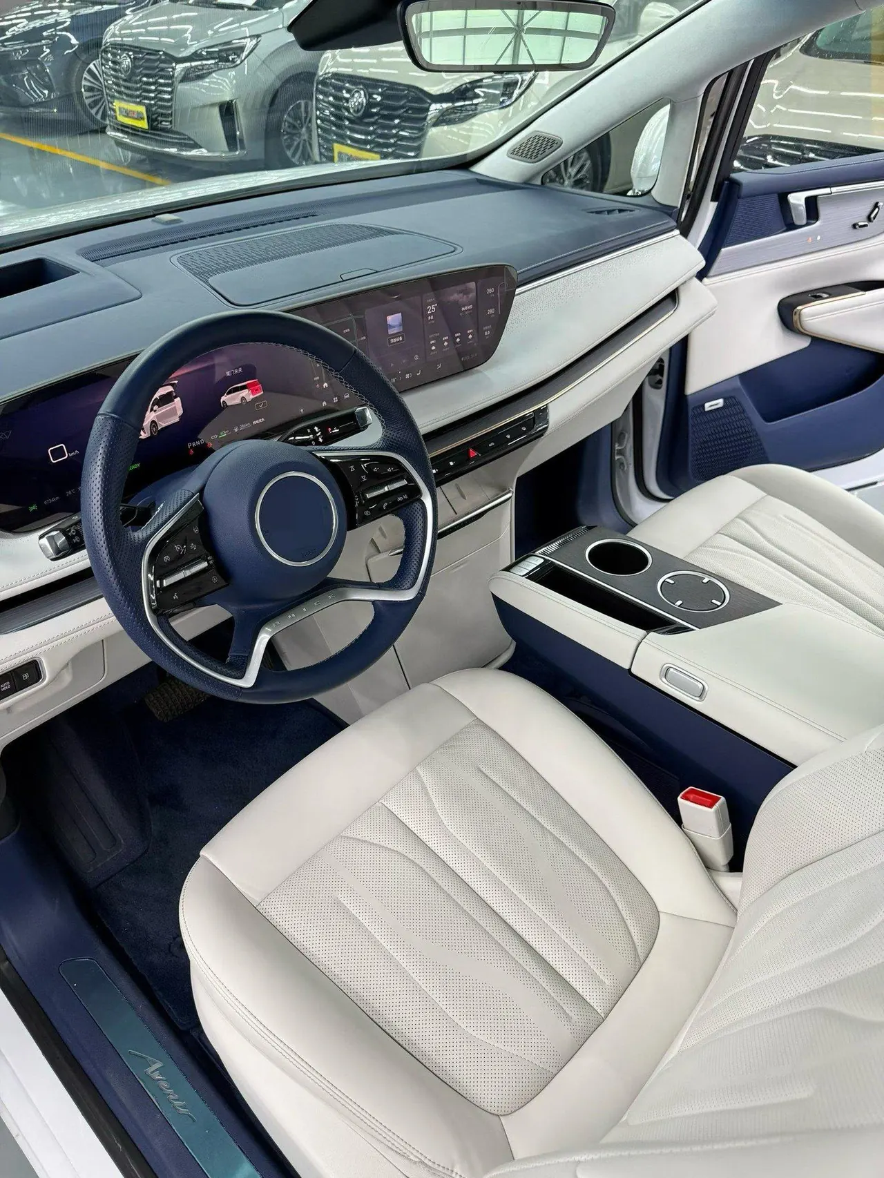 Buick 2024 GL8 Lu Zun PHEV 1.5T Luxury Edition 7-seat Automatic Gear 4