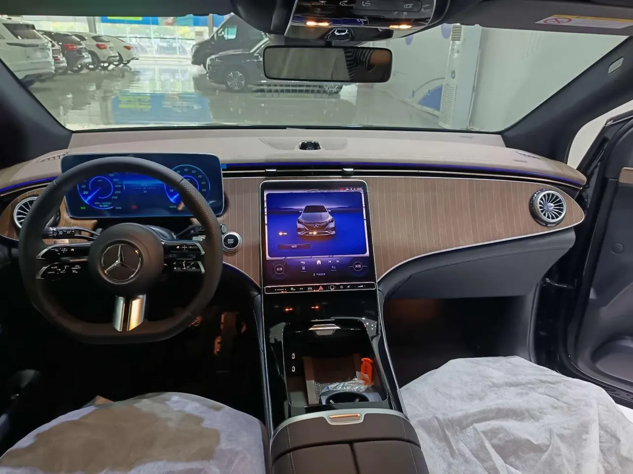 Mercedes Benz 2026 EQE SUV 500 4MATIC EQE SUV 500 4MATIC Pioneer Edition Automatic 2