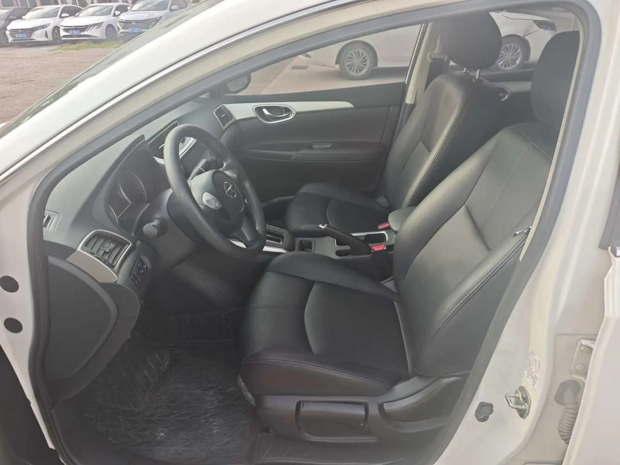 Nissan 2024 Xuanyi Classic 1.6 Stepless XE Comfort Edition (Change 2) Automatic Gear 3