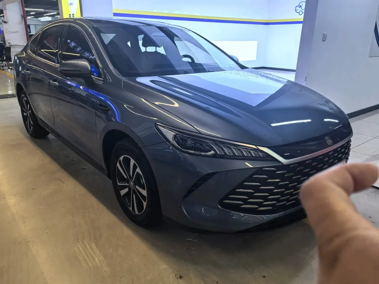 BYD 2024 Qin L DM-i 1.5 stepless 120KM Exceed automatic gear 2