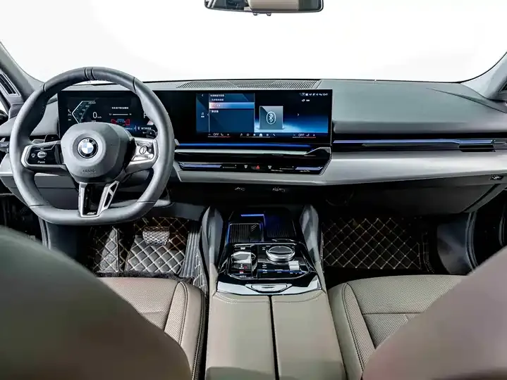 BMW 5 Series 2024 525Li M Sports Suit 12