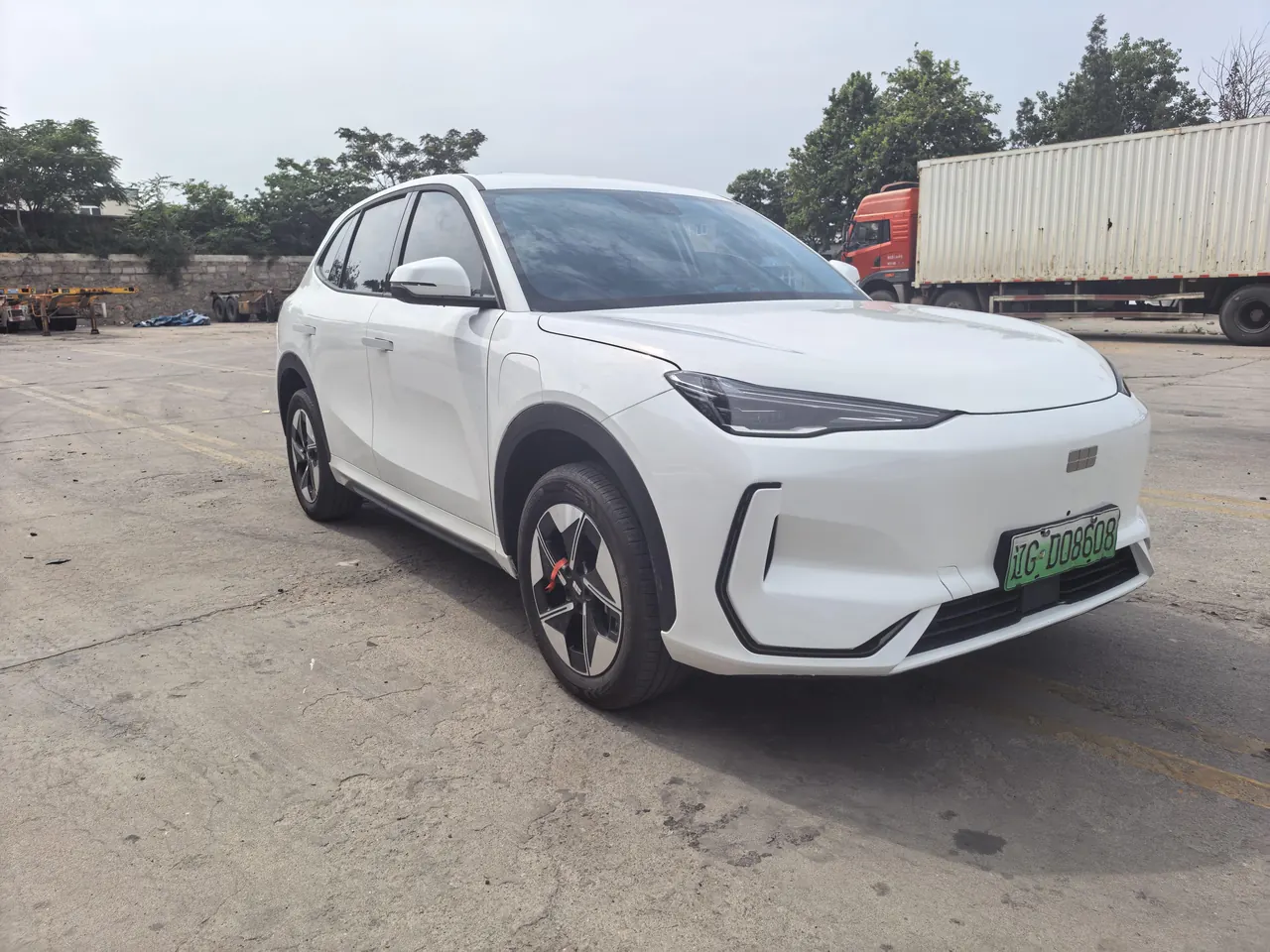Geely Galaxy 2026 E 5 530km Discovery Edition Automatic Gear 3