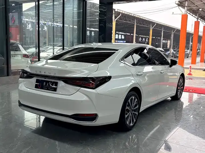 Lexus ES 2025 Model 200 Prestige Edition 4