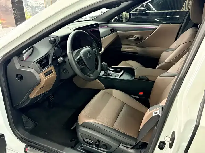 Lexus ES 2025 Model 200 Prestige Edition 7