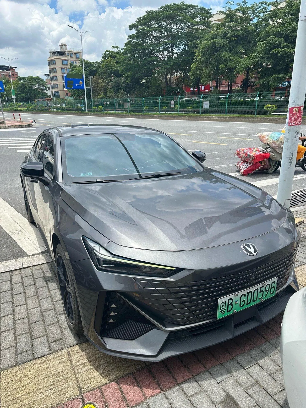 ChangAn 2023 UNI-V Smart Electric iDD 1.5T 113km Smart Fun (Fast Edition) Automatic Gear 4