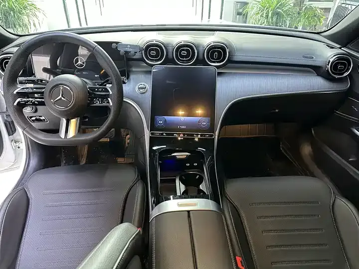 Mercedes Benz Class C 2024 C 200 L Sports Edition 6