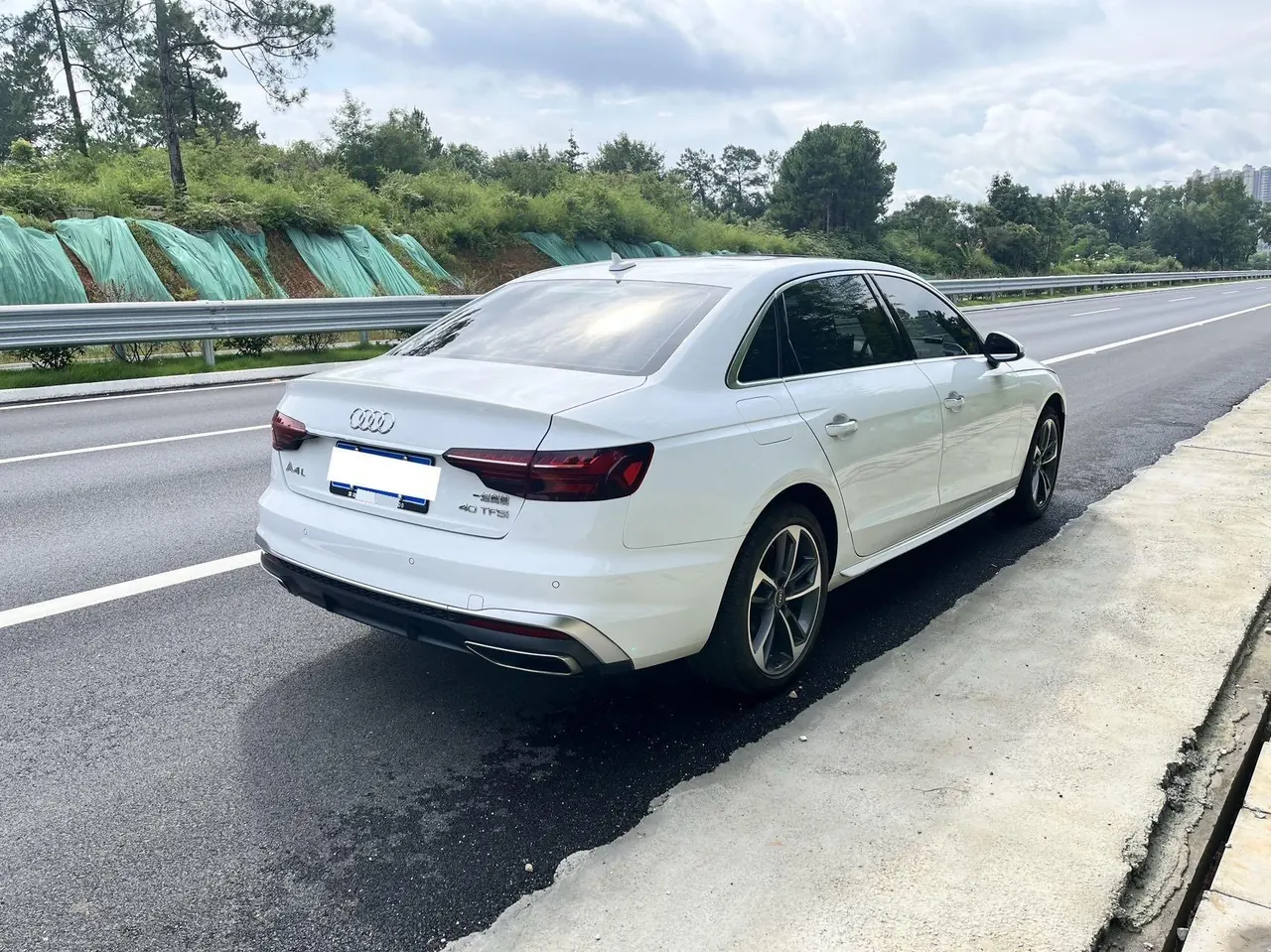 Audi 2024 A4L 2.0TFSI 40TFSI Fashion Dynamic Automatic 4