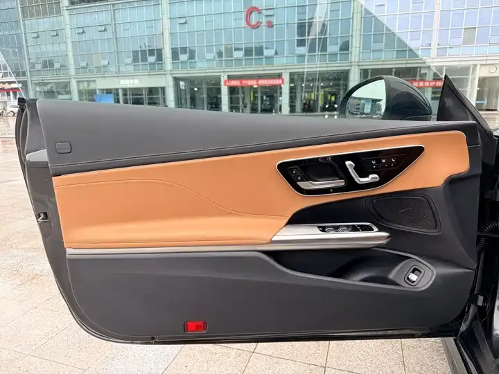 Mercedes Benz CLE 2025 CLE 260 Convertible Coupe 9