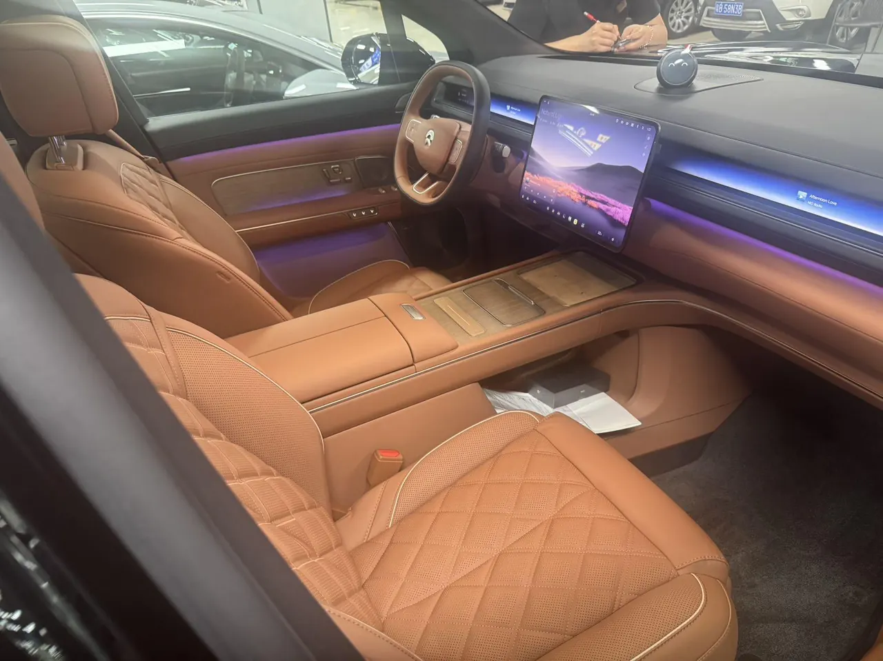 NIO 2026 ES8 6-seat executive deluxe automatic gear 2