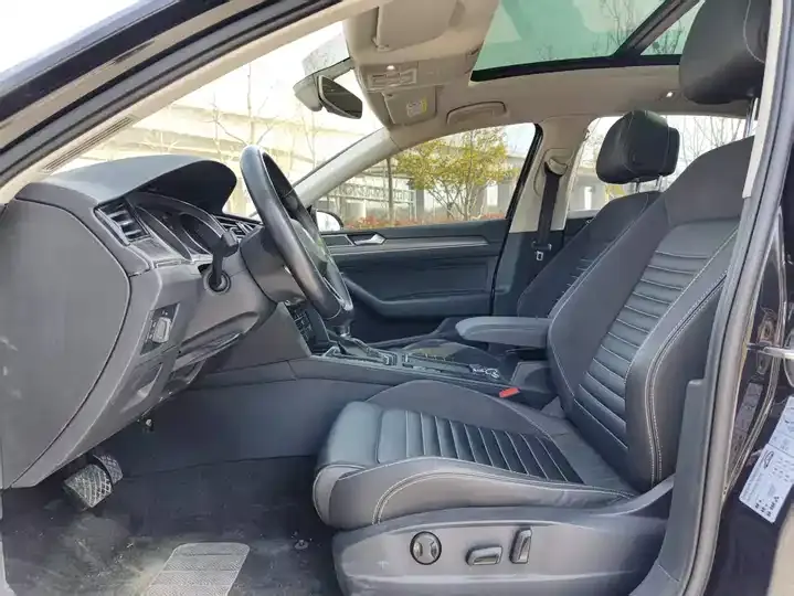 Magotan 2020 330TSI DSG Leading Edition 4