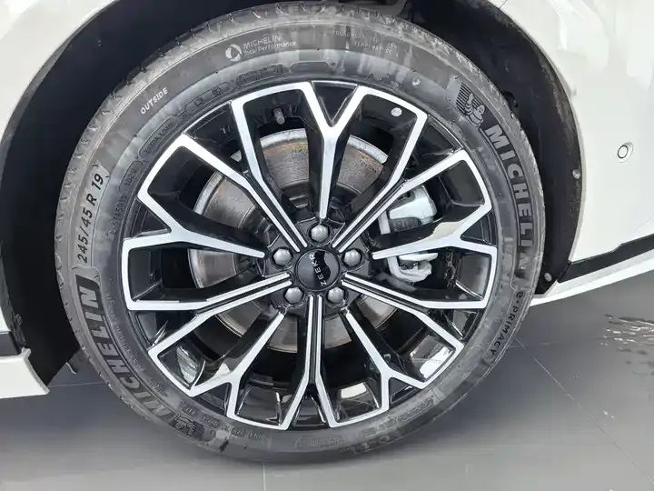 Zeekr 007GT 2025 four-wheel drive intelligent driving version 75kWh 8